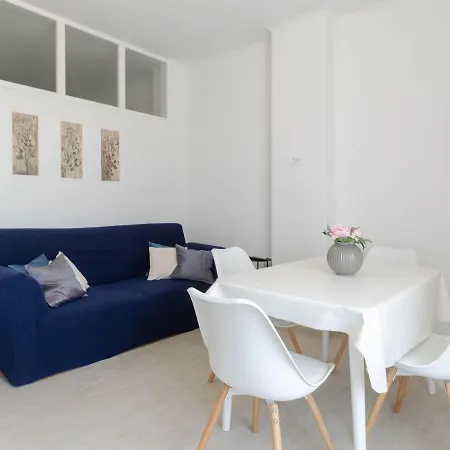 K & N Apartment *